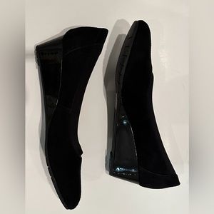 Clarks Mallory Berry Black Suede Wedge